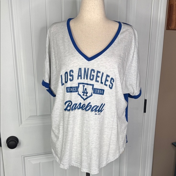 MAJESTIC Los Angeles Dodgers Baseball Since 1958 V-Neck Women's Size XXL - Picture 1 of 10